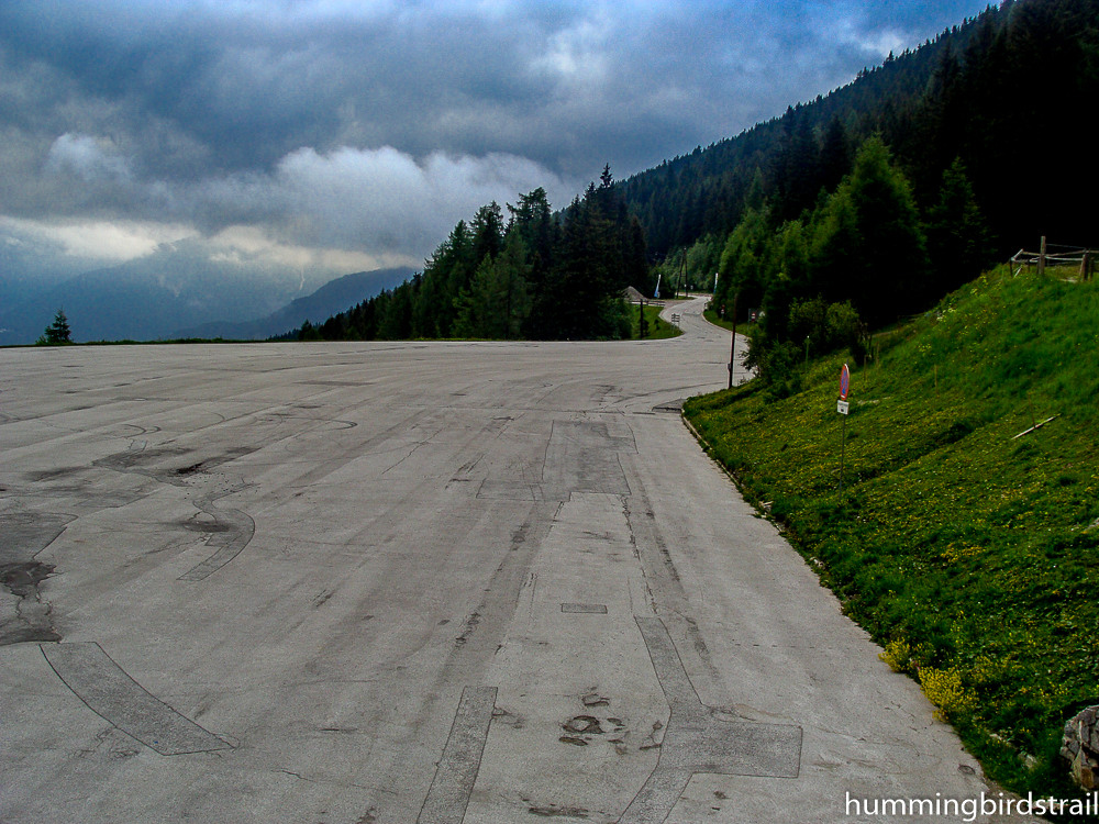 Approach road to the hotel