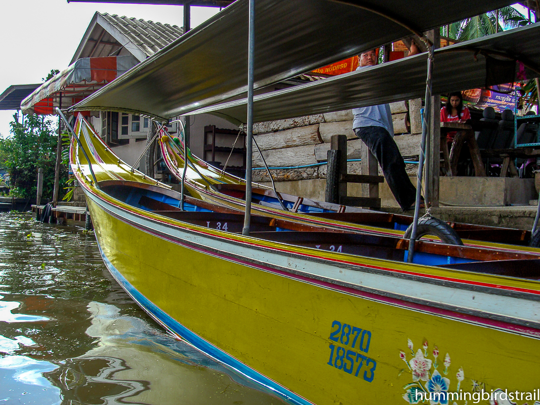 Long-tailed boats for entering into the market