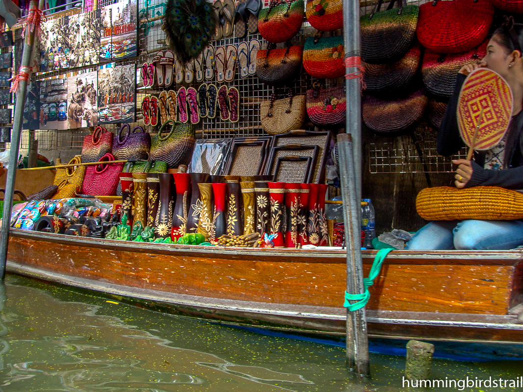 Handicrafts on Sampan