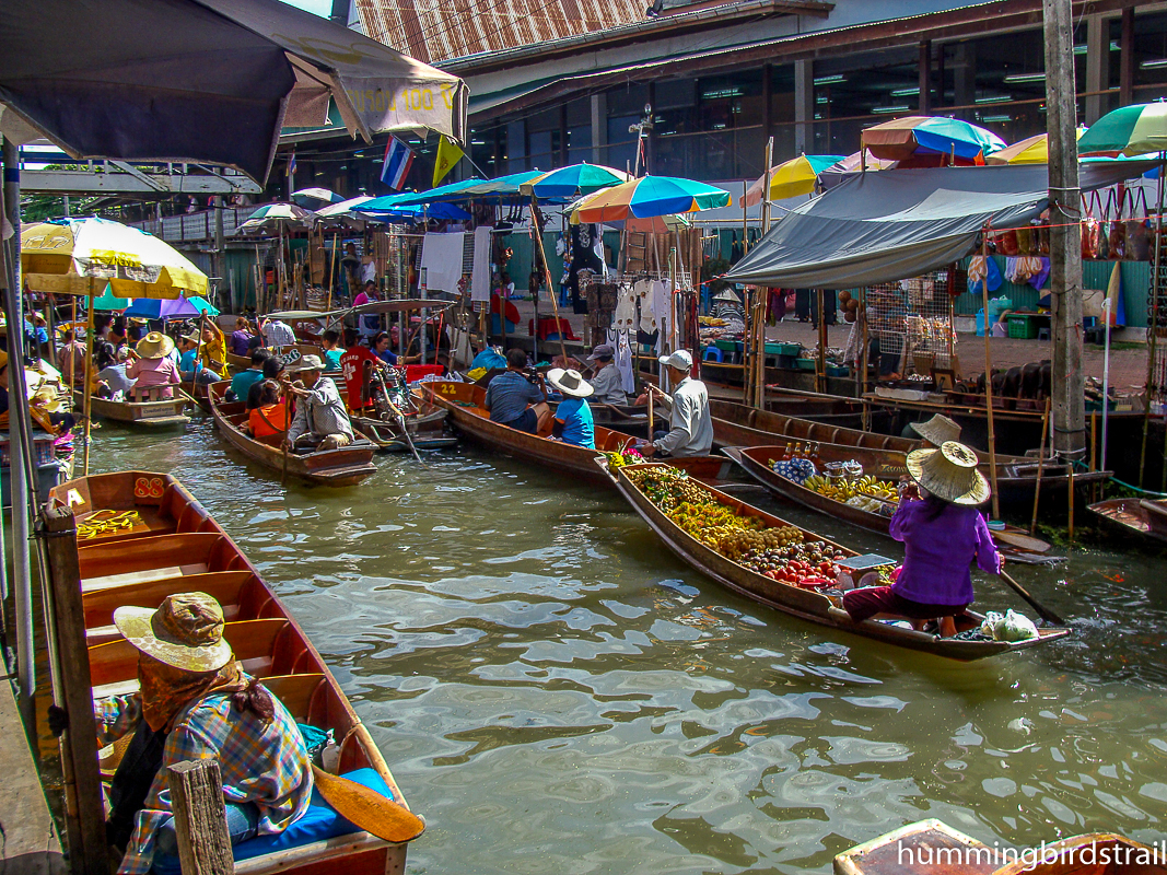A glimpse of Floating market