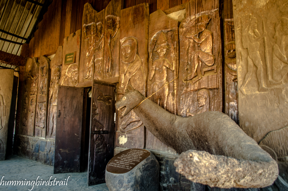 Sculptures outside of the palace